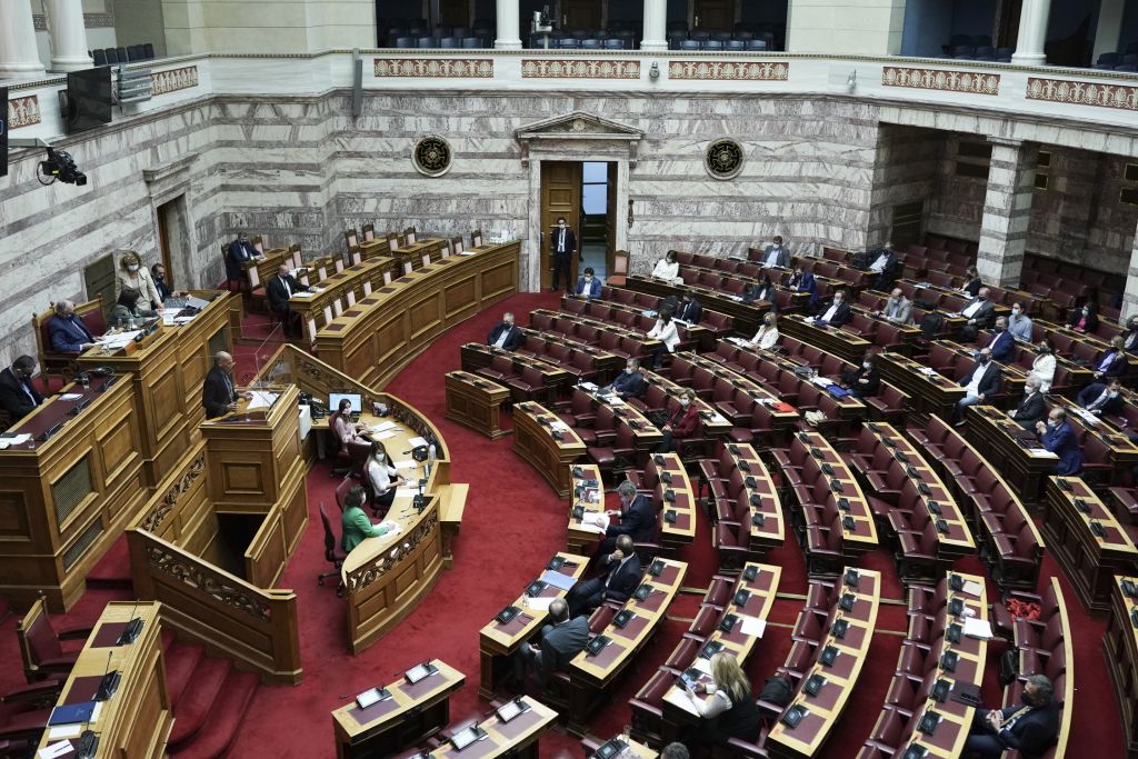 Πρόταση μομφής : Απορρίφθηκε με 158 «όχι»