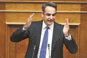 Σε μετωπική με την αντιπολίτευση