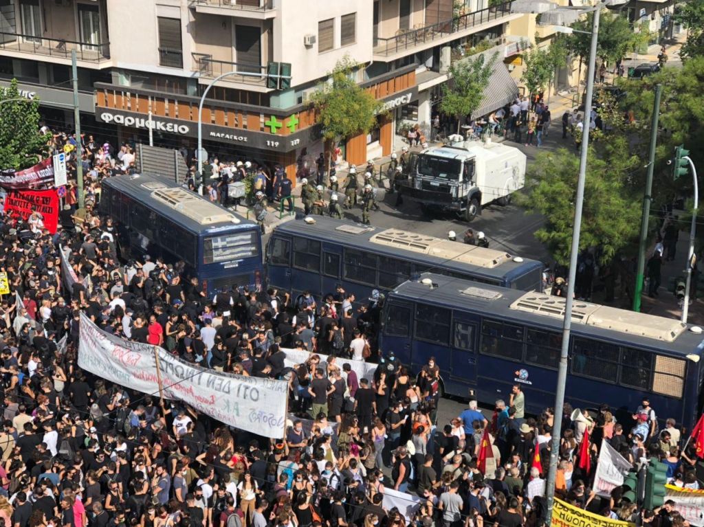 Δίκη Χρυσής Αυγής : Τα θύματα της νεοναζιστικής οργάνωσης ζητούν δικαίωση – Αντίστροφη μέτρηση για την ιστορική απόφαση