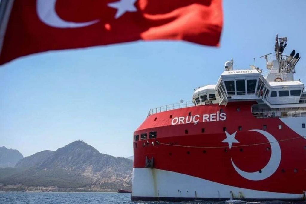 Παραληρεί η Αγκυρα: Διατυμπανίζει ότι το Oruc Reis «κινείται σε τουρκική υφαλοκρηπίδα»