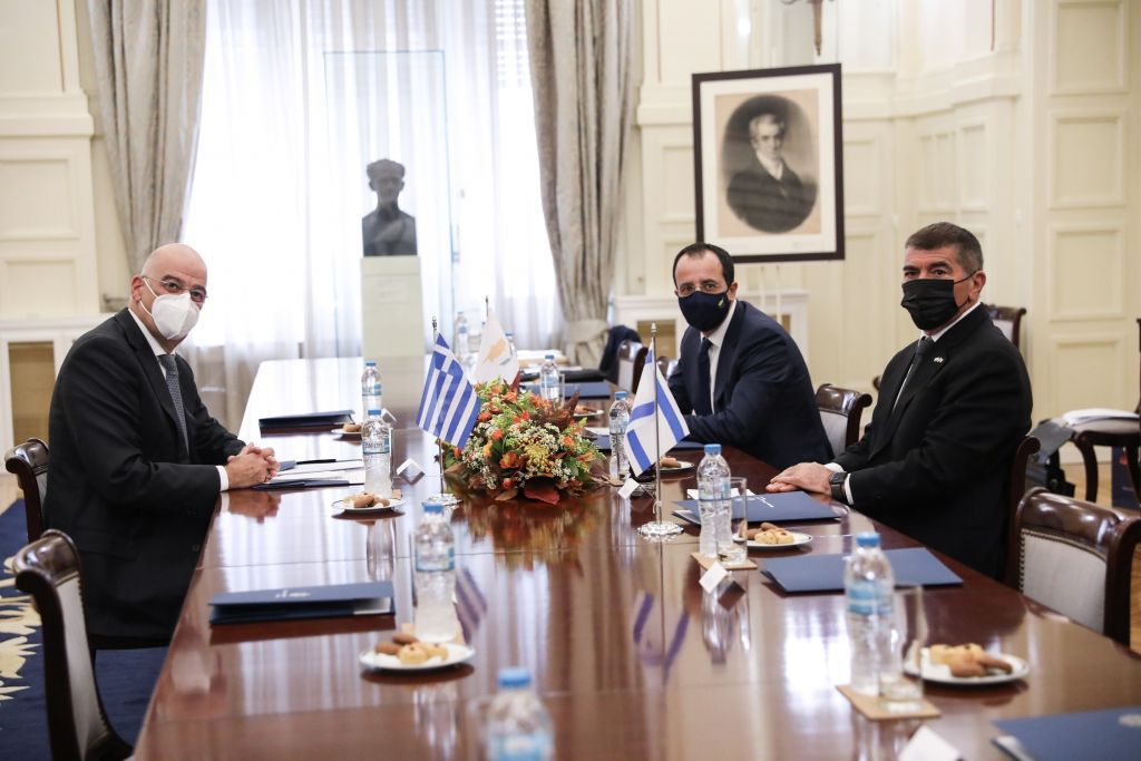 Απευθείας: Οι δηλώσεις μετά την τριμερή Ελλάδας – Κύπρου – Ισραήλ