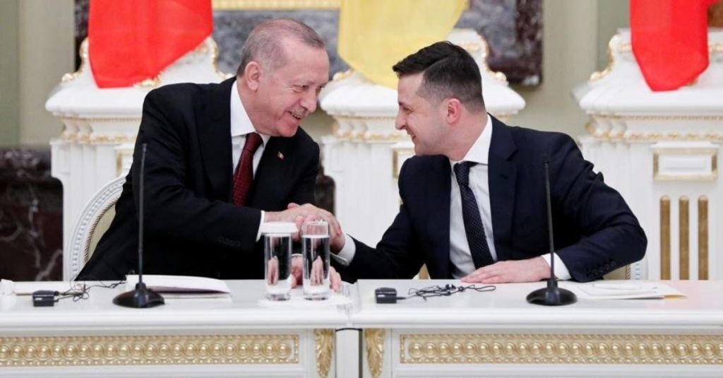 Μυστική στρατιωτική συνεργασία Τουρκίας – Ουκρανίας βάζει φωτιά στις σχέσεις με τη Ρωσία