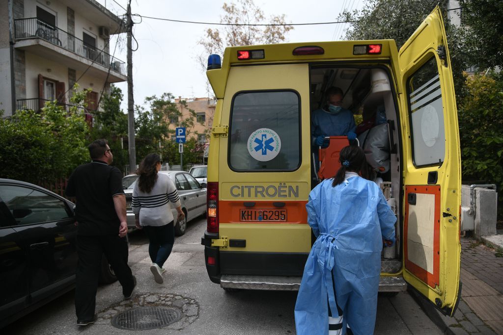Κοροναϊός: Ακόμα ένας νεκρός στην Ελλάδα – Κατέληξε 51χρονος στον Ευαγγελισμό
