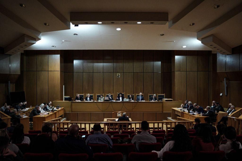 Δίκη Χρυσής Αυγής : Η πρόεδρος αμφισβήτησε την πρόταση της εισαγγελέως για τις αναστολές