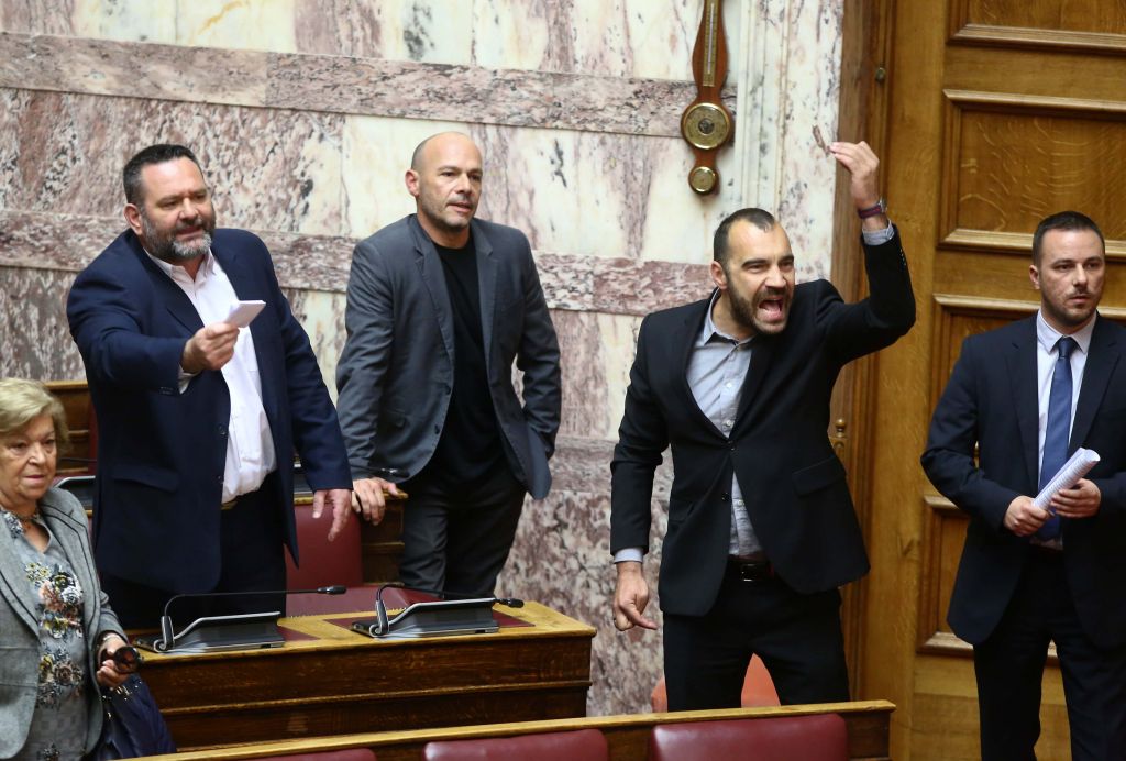 Πώς θα γίνουν οι συλλήψεις των στελεχών της Χρυσής Αυγής