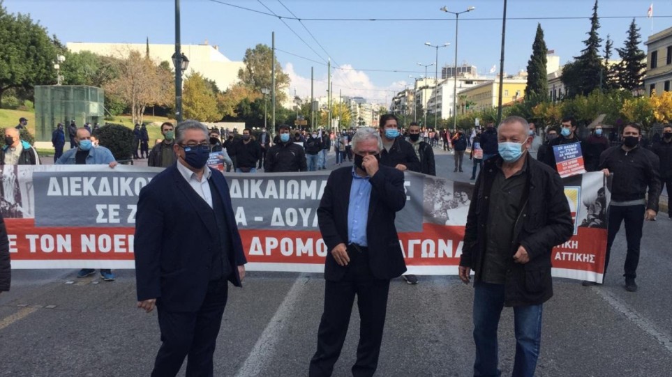 Πολυτεχνείο : Το ΚΚΕ τίμησε την επέτειο με ιδιαίτερη παρέμβαση στην αμερικάνικη Πρεσβεία