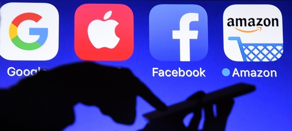 Η Γαλλία δεν κάνει πίσω στη φορολόγηση των κολοσσών του Διαδικτύου