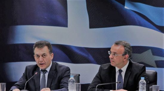 Σε εξέλιξη οι δηλώσεις Σταϊκούρα – Βρούτση για τα μέτρα στήριξης