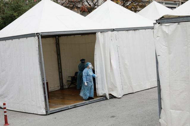 Πέτσας: Αν χρειαστεί θα κλείσουν και τα δημοτικά – Στα 300 με 400 κρούσματα η άρση του lockdown