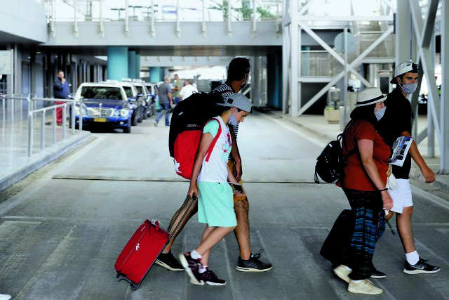 ΥΠΑ: Μείωση 59,7% στην επιβατική κίνηση Οκτωβρίου 2020