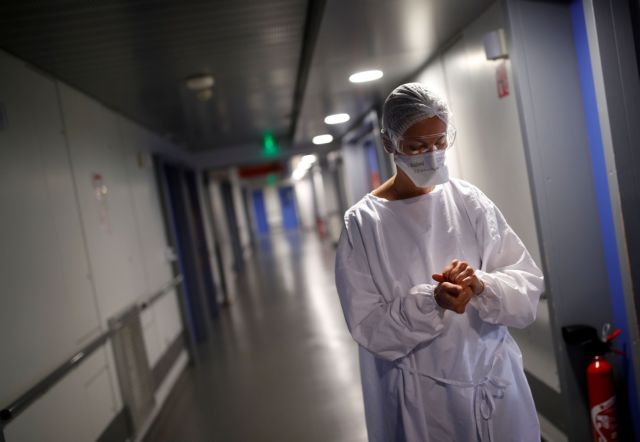 Κοροναϊός : Δραματική έκκληση γιατρού σε συναδέλφους του – «Χρειαζόμαστε στρατιώτες»