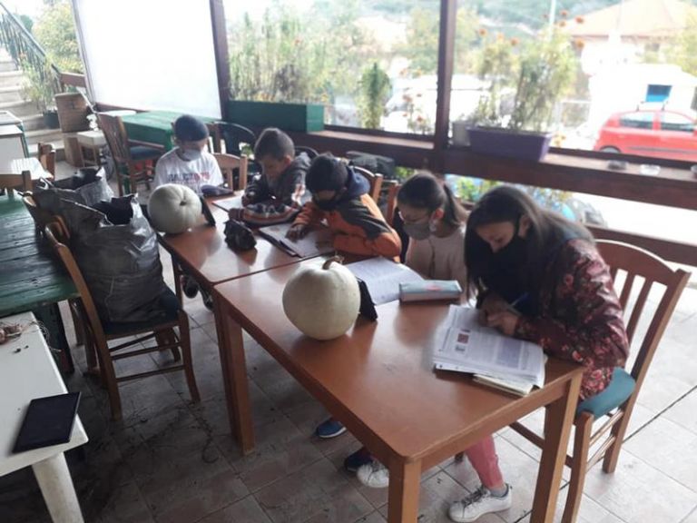 Τηλεκπαίδευση: Η κυβέρνηση στέλνει 15 laptop στους μαθητές στην Ηλεία | tanea.gr