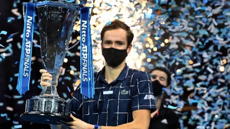 Βασιλιάς του Λονδίνου ο Μεντβέντεφ, διαδέχθηκε τον Τσιτσιπά στον θρόνο