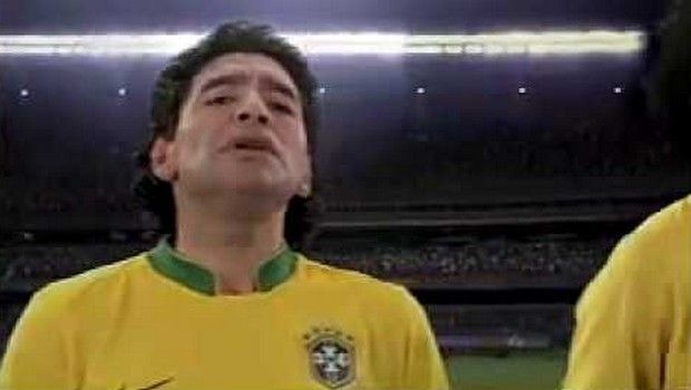 Μαραντόνα : Όταν ο μάγος του ποδοσφαίρου φόρεσε τη φανέλα της… Βραζιλίας | tanea.gr