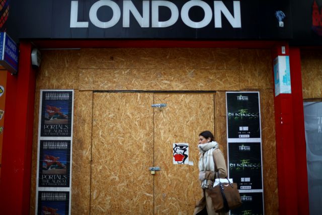 Βρετανία: Διευκρινίσεις για την άρση των περιορισμών θα δώσει η κυβέρνηση