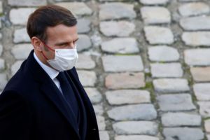 Γαλλία: Σοκαρισμένος ο Μακρόν από τη βίαιη σύλληψη ενός μαύρου από αστυνομικούς