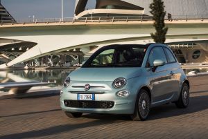 Fiat 500 Hybrid: Η υβριδική εκδοχή που φροντίζει την τσέπη του οδηγού