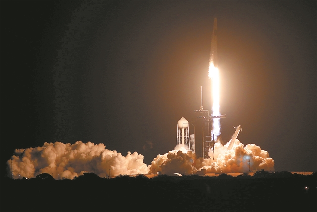 Ο «Δράκος» ανοίγει δρόμο για τα διαστημικά ταξίδια