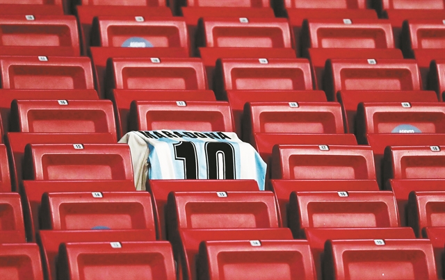 Ο θεός βρήκε το «χέρι του»