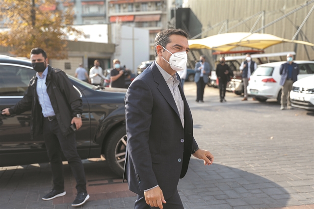 Ακροβασίες Τσίπρα εν μέσω καραντίνας