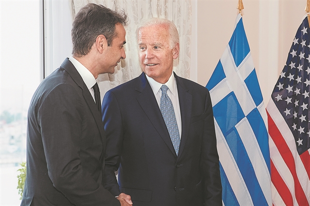 Διπλή αποστολή στην Ουάσιγκτον