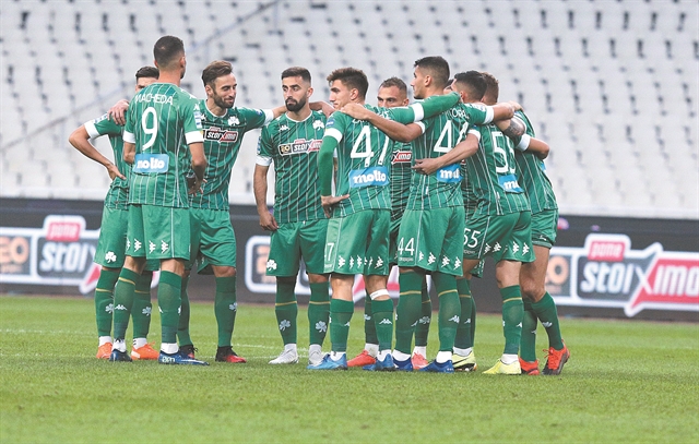 Σπάζοντας τα δεσμά της δεκαετίας