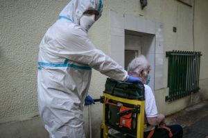 Κοροναϊός : Συναγερμός για κρούσματα σε κέντρα κοινωνικής πρόνοιας