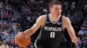 NBA : Οι Μπακς θέλουν πακέτο τους Μπογκντάνοβιτς και Μπαρνς των Σακραμέντο Κινγκς