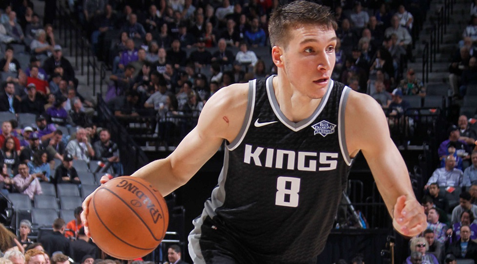 NBA : Οι Μπακς θέλουν πακέτο τους Μπογκντάνοβιτς και Μπαρνς των Σακραμέντο Κινγκς