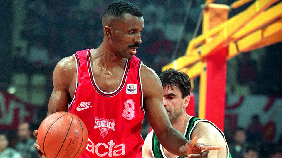 Απίστευτο: Το Associated Press πέθανε τον Εντι Τζόνσον