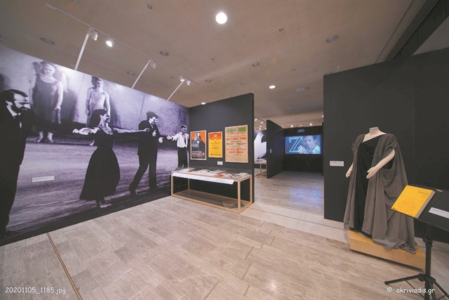 Ο «Γαλαξίας» με τα μάτια του Μίκη