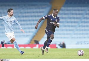 «Κούμπωσε» ξανά στη μηχανή