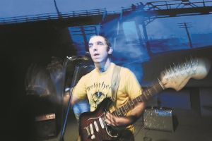 Ο Αρης Μπινιάρης επιστρέφει στο «Θείο τραγί»