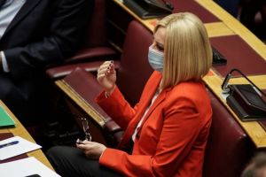 Γεννηματά : Μεγάλες ευθύνες της κυβέρνησης που φτάσαμε τόσο γρήγορα στο δεύτερο κύμα