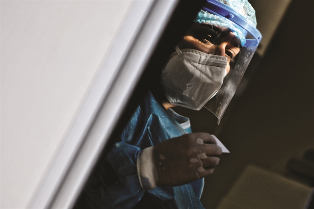 Οι άγνωστοι ήρωες της πανδημίας