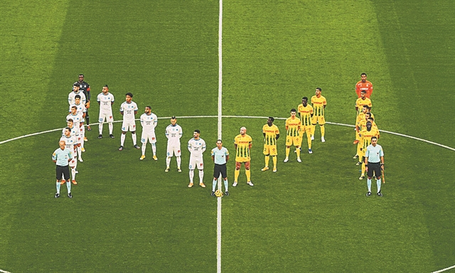 Θλίψη, αφιερώσεις και αποχαιρετισμοί