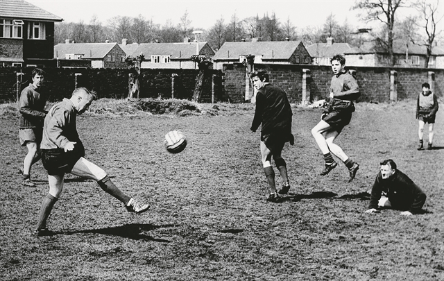 Τίτλοι τέλους για το Μέλγουντ