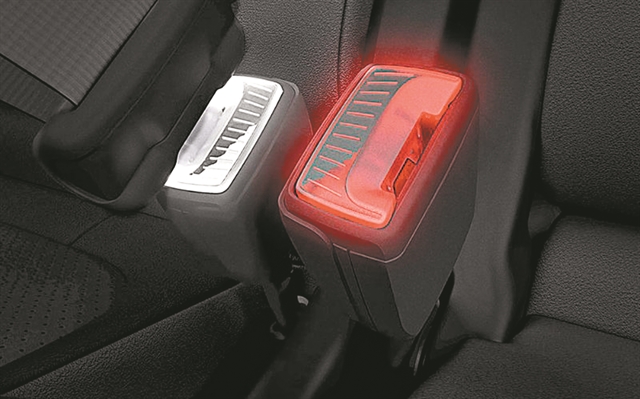 Skoda: Φωτιζόμενες υποδοχές στις ζώνες ασφαλείας