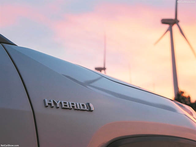 Πατάνε γκάζι και τα υβριδικά στην Ευρώπη