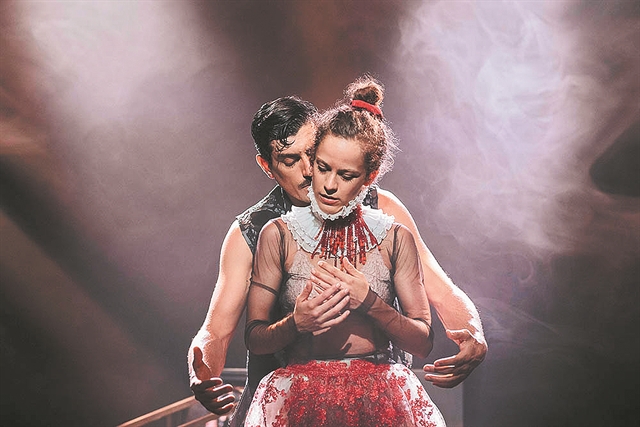 Το «θέατρο» της Δευτέρας