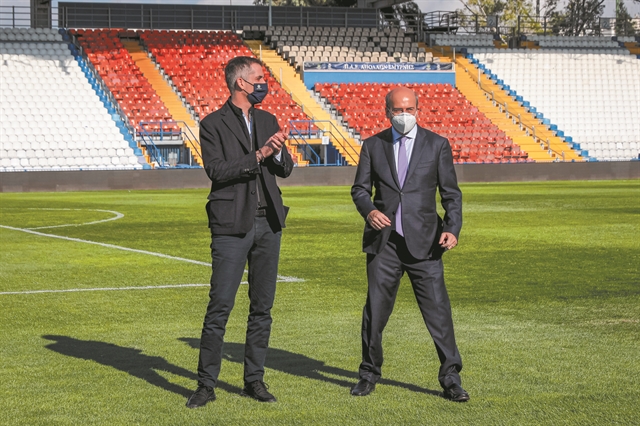 Ενας Βαρουφάκης σε εκδοχή μπρουτάλ