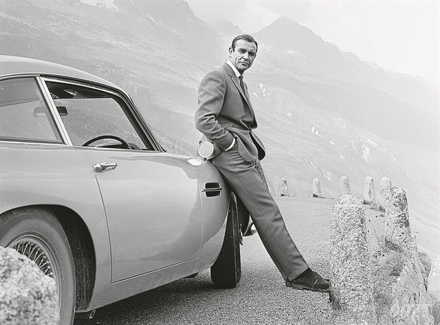 Τα ρούχα κάνουν τον κατάσκοπο