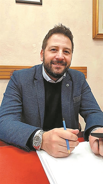 Μπροστά στον καθρέφτη της Ιταλίας