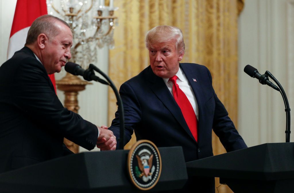 Ερντογάν: Ευχαρίστησε τον Τραμπ για τη «θερμή φιλία» του