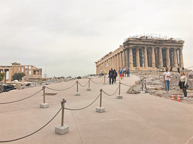 Στην Ακρόπολη των νέων διαδρομών