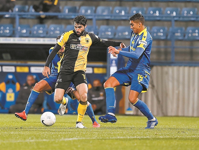 Με το σπαθί του