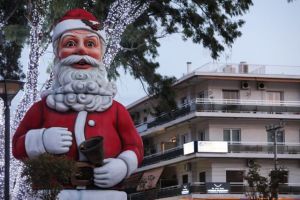 Lockdown χωρίς ημερομηνία λήξης – Με μάσκες και αποστάσεις τα ψώνια των Χριστουγέννων