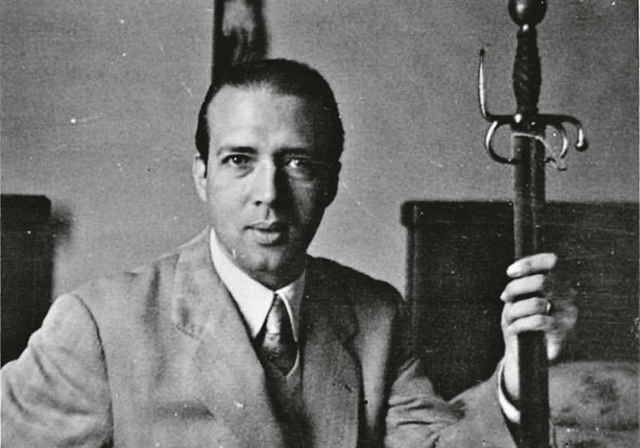 Η ιστορία των συμβόλων που μας ενώνουν