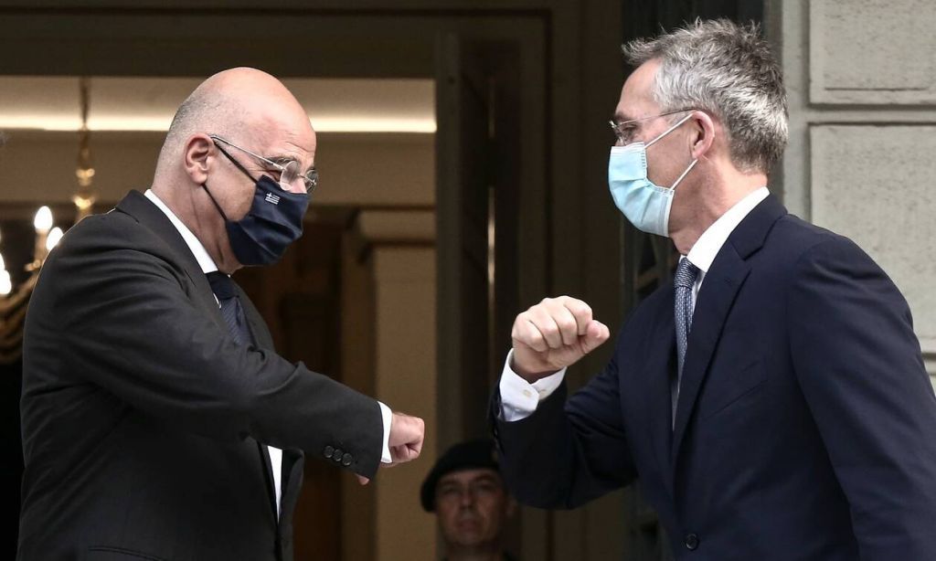 Δένδιας προς ΝΑΤΟ: Απειλεί τη Συμμαχία η παραβατικότητα της Τουρκίας