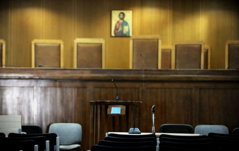 Κοροναϊός : Αντίδραση δικαστικών ενώσεων για τη μη αναστολή της λειτουργίας των δικαστηρίων
